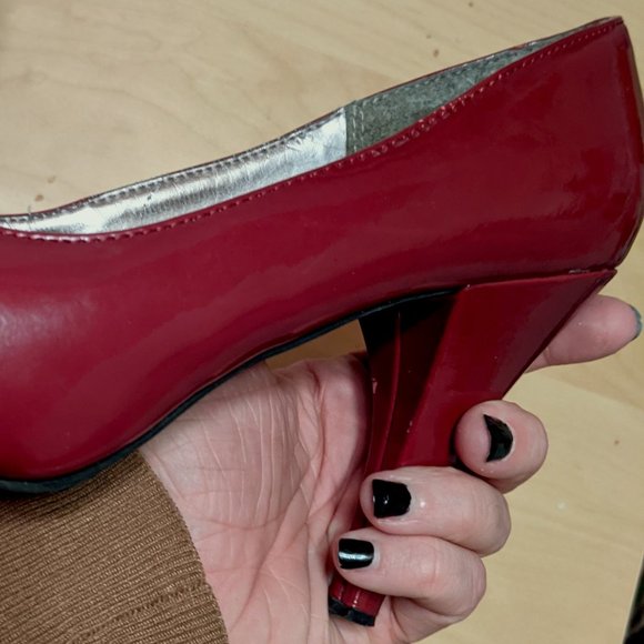 Burgundy Steve Madden used High heels - Picture 9 of 10
